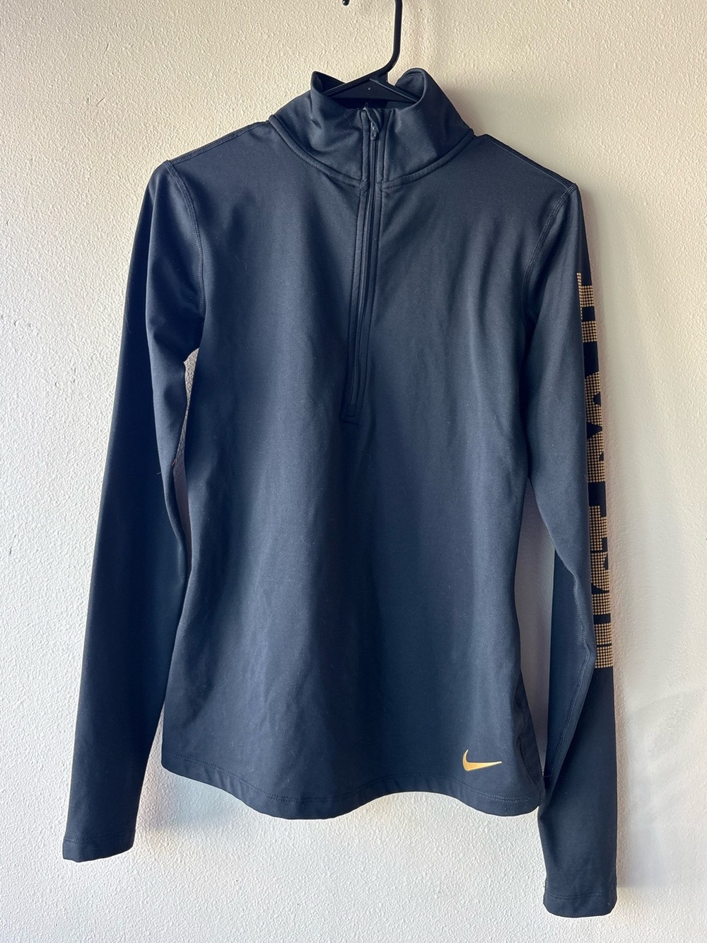 Nike Dri-FIT Just Do It Quarter Zip Pullover Black Gold‎ Women’s